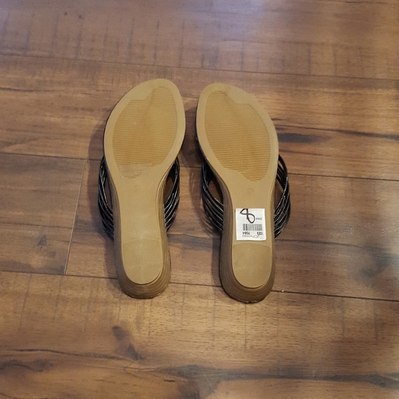 Black Patent Jewel Sandals - Picture 3 of 4